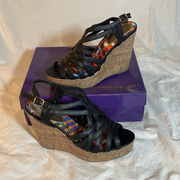 NWT Madden Girl Platform Sandals - Picture 1 of 9